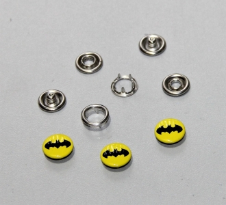 Кнопки 9,5 мм с крышкой Бетмен (уп 10 шт)